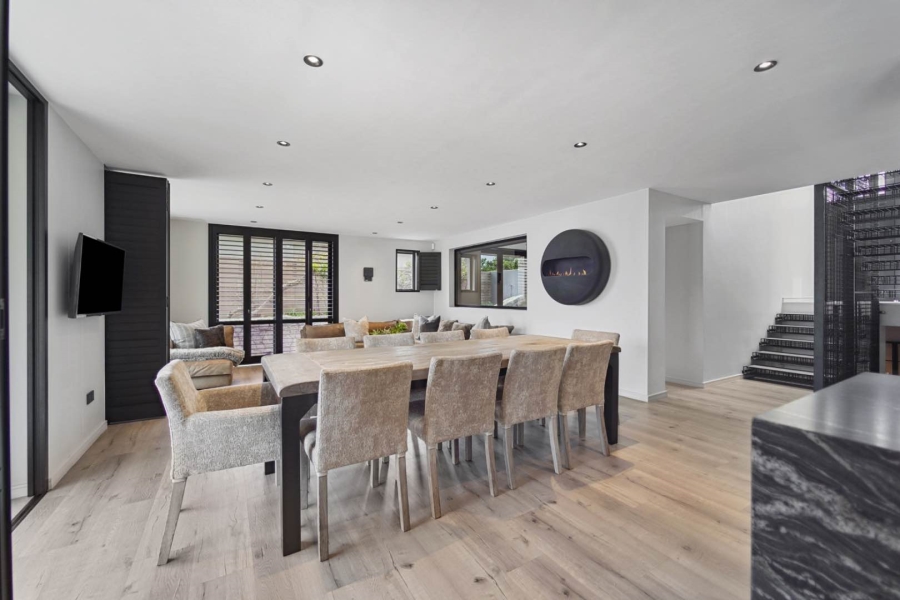 5 Bedroom Property for Sale in Bakoven Western Cape